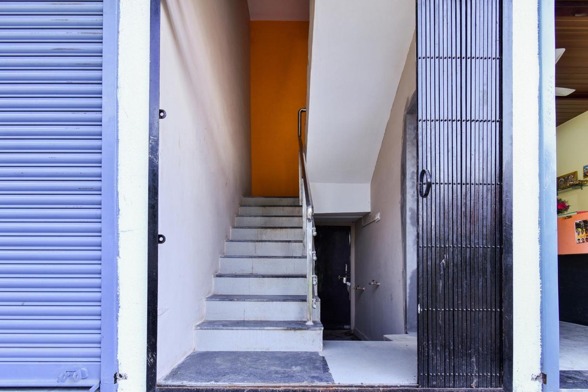Hotel O Everest Inn Aurangabad  Bagian luar foto